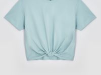 Футболка с узлом