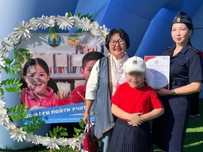 Личный состав УФСИН присоединился к акции «Собери ребенка в школу»