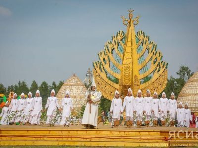 Большой фоторепортаж с масштабной церемонии открытия Ысыаха Олонхо