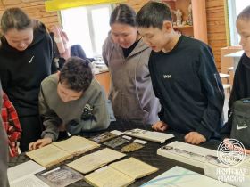 В Эвено-Бытантайском улусе провели выставку по истории православия