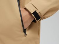 Ветровка с капюшоном