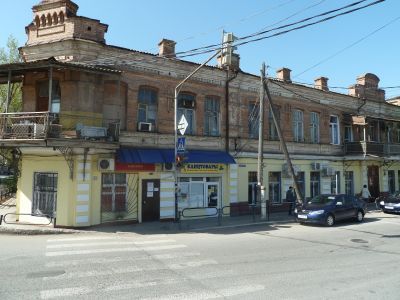 Дом с магазинами Мелькумова Е.М. и его наследников