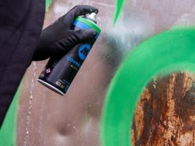 Акрил в аэрозоле Molotow "Coversall" 400 мл