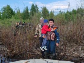 В Нерюнгри спасли мужчину и ребенка, застрявших на островке из-за подъема воды в реке
