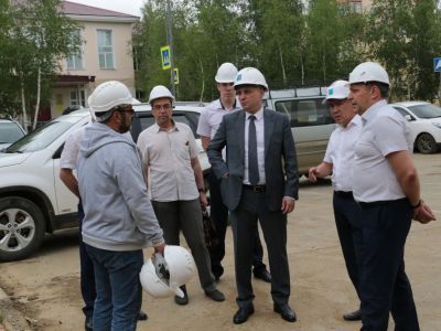 Александр Басыров проверил ход строительства социальных объектов