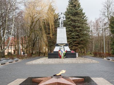 Мемориальный комплекс на братской могиле советских воинов, погибших при взятии города Кранца в феврале 1945 года