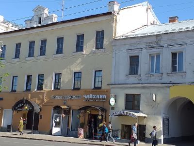 Здание использовалось под магазин и номера для приезжих