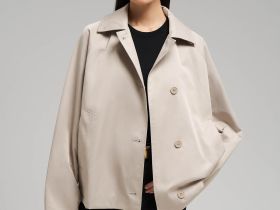 Ветровка со съемным капюшоном