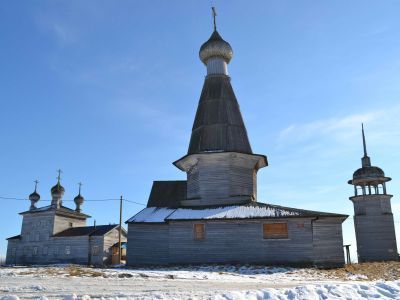 Никольская церковь (деревянная) и колокольня