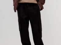 Чёрные брюки с карманами на резинке Глория Джинс