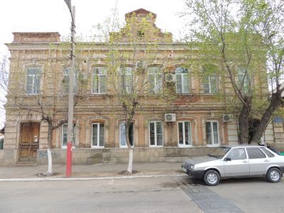 Усадьба Гулиной и казармы бондарного заведения Гулиной, 1910-1911 гг.