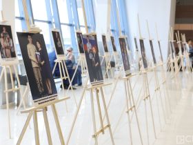 Фотовыставку «Семья героя» открыли в аэропорту Якутска