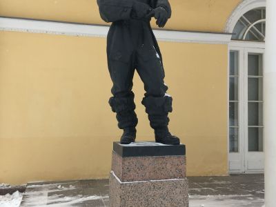 Скульптура "Фронт"