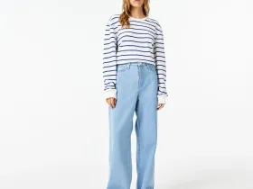 Женские джинсы Lacoste свободного кроя