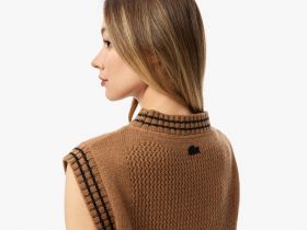 Женский свитер без рукавов Lacoste классического кроя