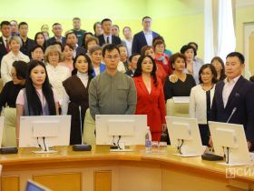 Государственные награды вручили педагогам Якутии