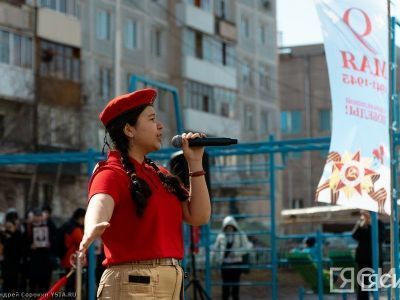 В Якутске проходит акция «Поем двором»