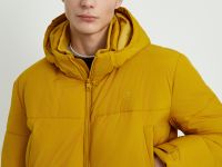 Утепленная куртка со съемным капюшоном