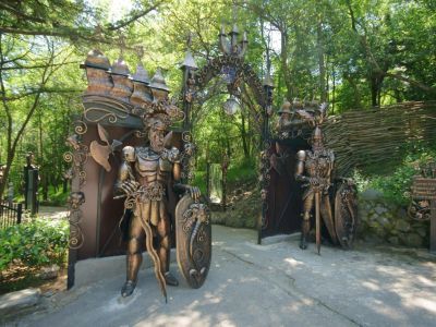 Музей под открытым небом «Поляна сказок»