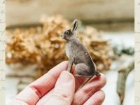 Деревянная брошка Дворникова А. "Зайка"