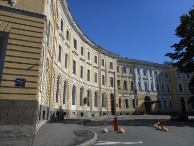 Главное здание