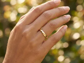 Гладкое кольцо из желтого золота э0300кц09173300