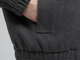 Куртка-бомбер с воротником-стойкой