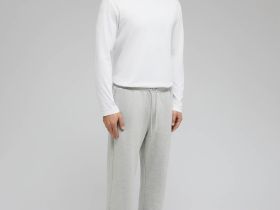 Трикотажные брюки прямого кроя