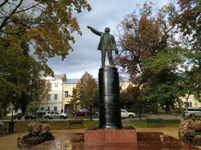 Памятник В.И.Ленину