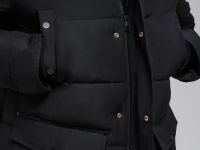 Утепленное полупальто с накладными карманами и капюшоном