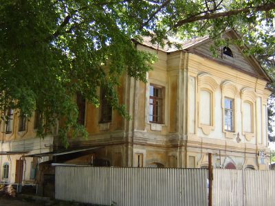 Покровская церковь с подворьем мужского монастыря