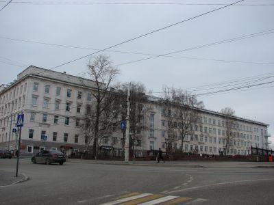 Здание, где в духовной семинарии учились И.М.Первушин, В.Я.Кокосов, П.Н.Серебренников, Д.Н.Мамин-Сибиряк, А.С.Попов, Г.В.Хлопин, П.П.Бажов