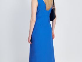 Платье с v-образным вырезом