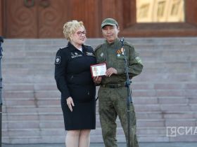 В Якутске провели концерт «Наши маяки», посвящённый Героям России