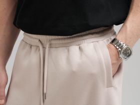 Свободные шорты с эластичным поясом