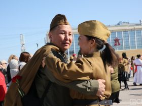5,5 тысяч пар станцевали вальс Победы в Якутске