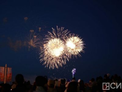 Фото: праздничный салют в честь Дня Победы в Якутске