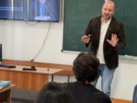 Роман Серебряный обсудил со студентами Ереванского МГУ вызовы медиареальности