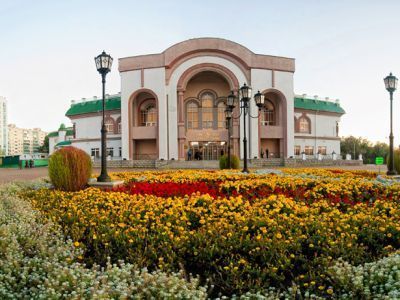 Уфимский государственный татарский театр «Нур»