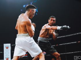 Боксёр из Якутии Михаил Варламов победил в главном бою «Битвы за контракт»