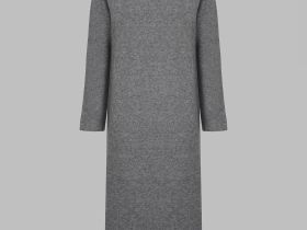 Вязаное платье полуприлегающего силуэта