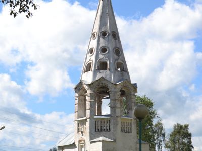 Колокольня Введенской церкви
