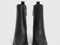 Казаки из натуральной кожи, Черный