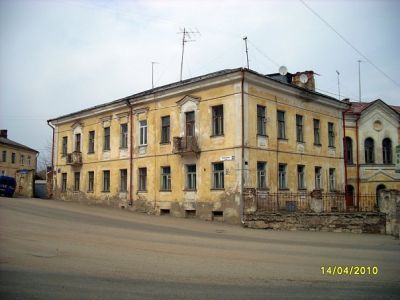 Дом жилой с церковью