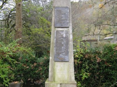 Братская могила 20 красных партизан, погибших за власть Советов в годы гражданской войны