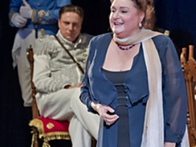 Весёлая женщина