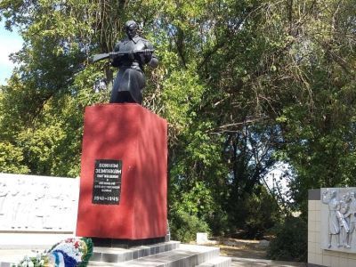 Памятник землякам, погибшим в годы Великой Отечественной войны