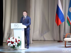 Торжественное собрание общественности ко Дню республики состоялось в Якутске