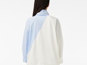 Женская объемная спортивная куртка Lacoste с капюшоном