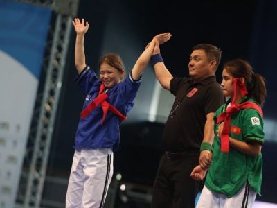 Готовилась две недели: якутянка Александра Филиппова стала чемпионом игр «Дети Азии» по борьбе алыш